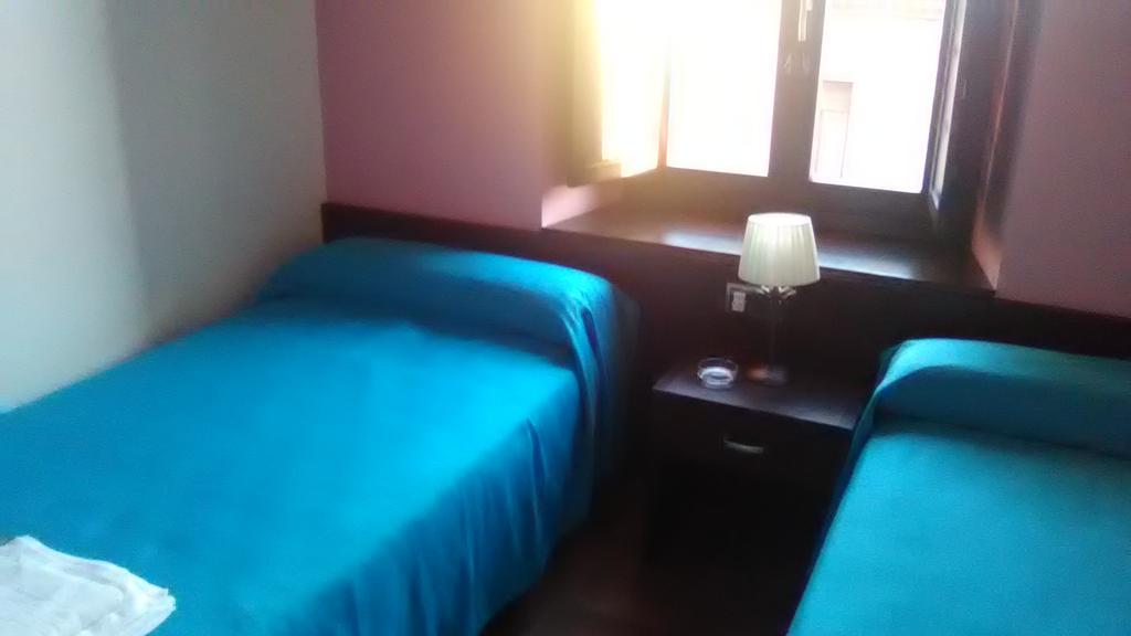 El Albergue Covaleda Buitenkant foto