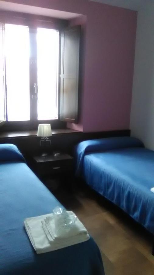 El Albergue Covaleda Buitenkant foto