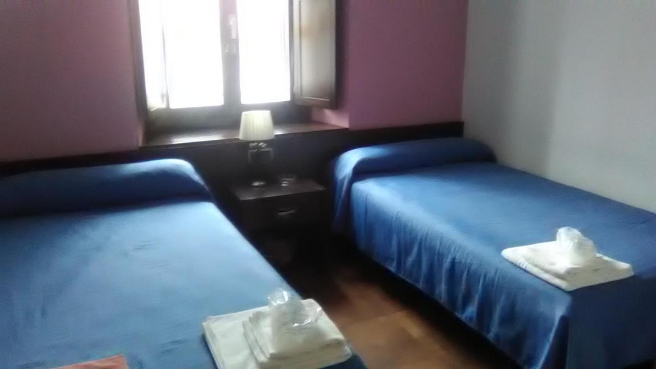 El Albergue Covaleda Buitenkant foto